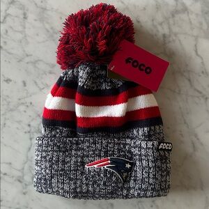 NWT Patriots Pom Pom Beanie - Patriots Navy/Red/White